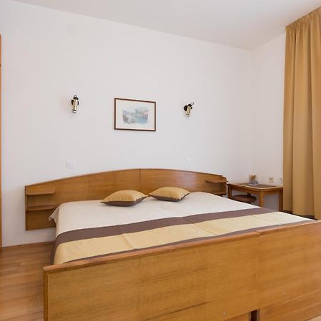 Apartment & Room Dinka, Krk Krk Town Rom bilde