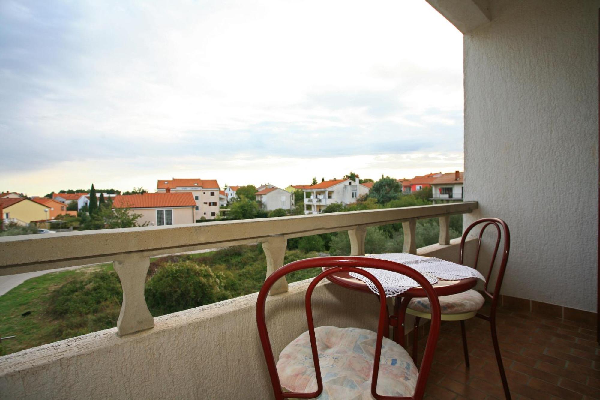 Apartment & Room Dinka, Krk Krk Town Eksteriør bilde