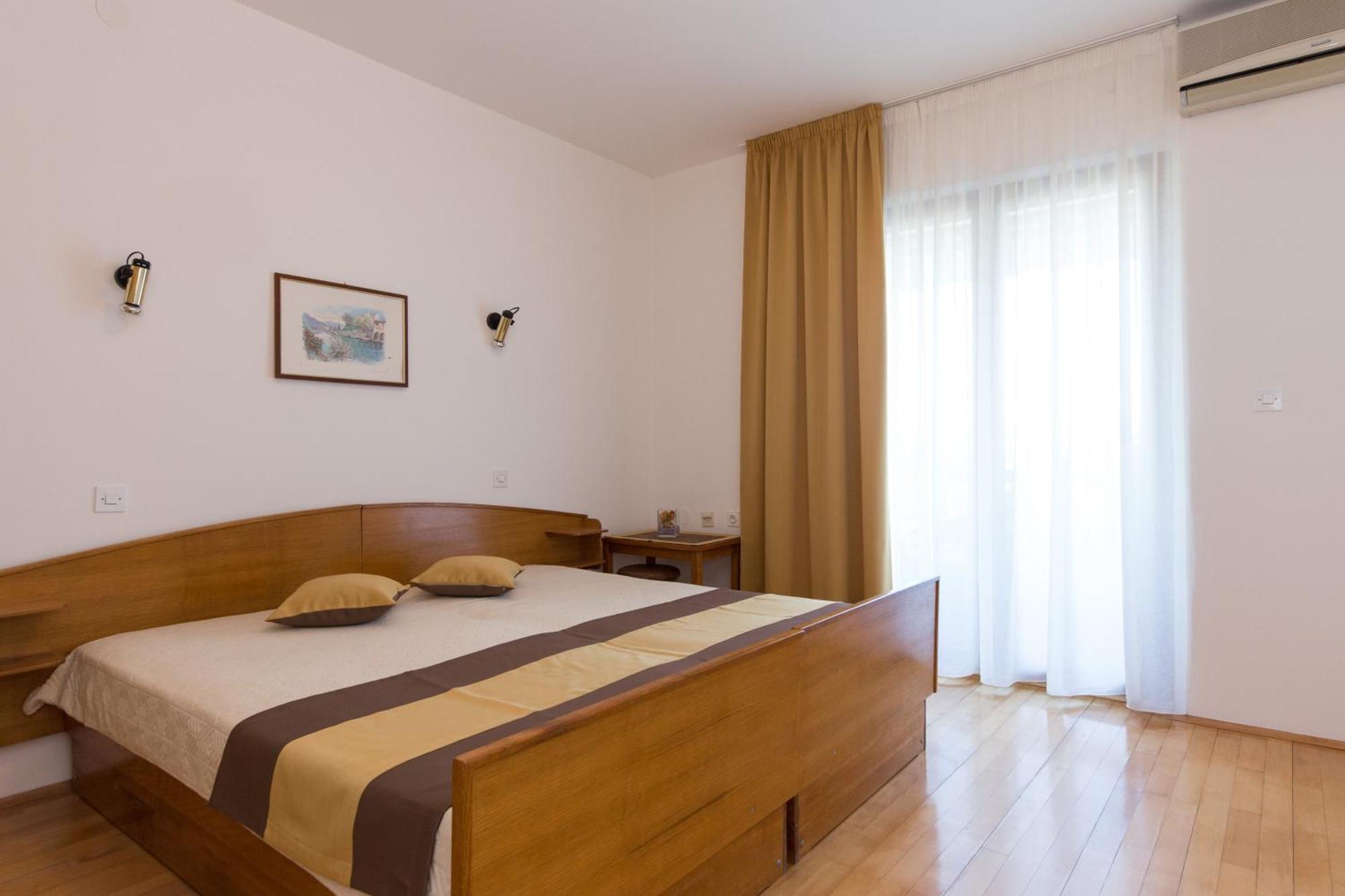 Apartment & Room Dinka, Krk Krk Town Rom bilde